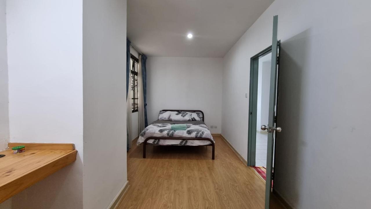 Kenyalang Emerald Riverine Resort Homestay Kuching Exterior photo