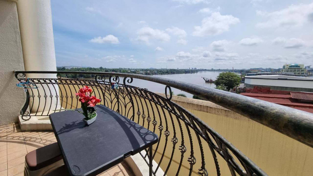 Kenyalang Emerald Riverine Resort Homestay Kuching Exterior photo